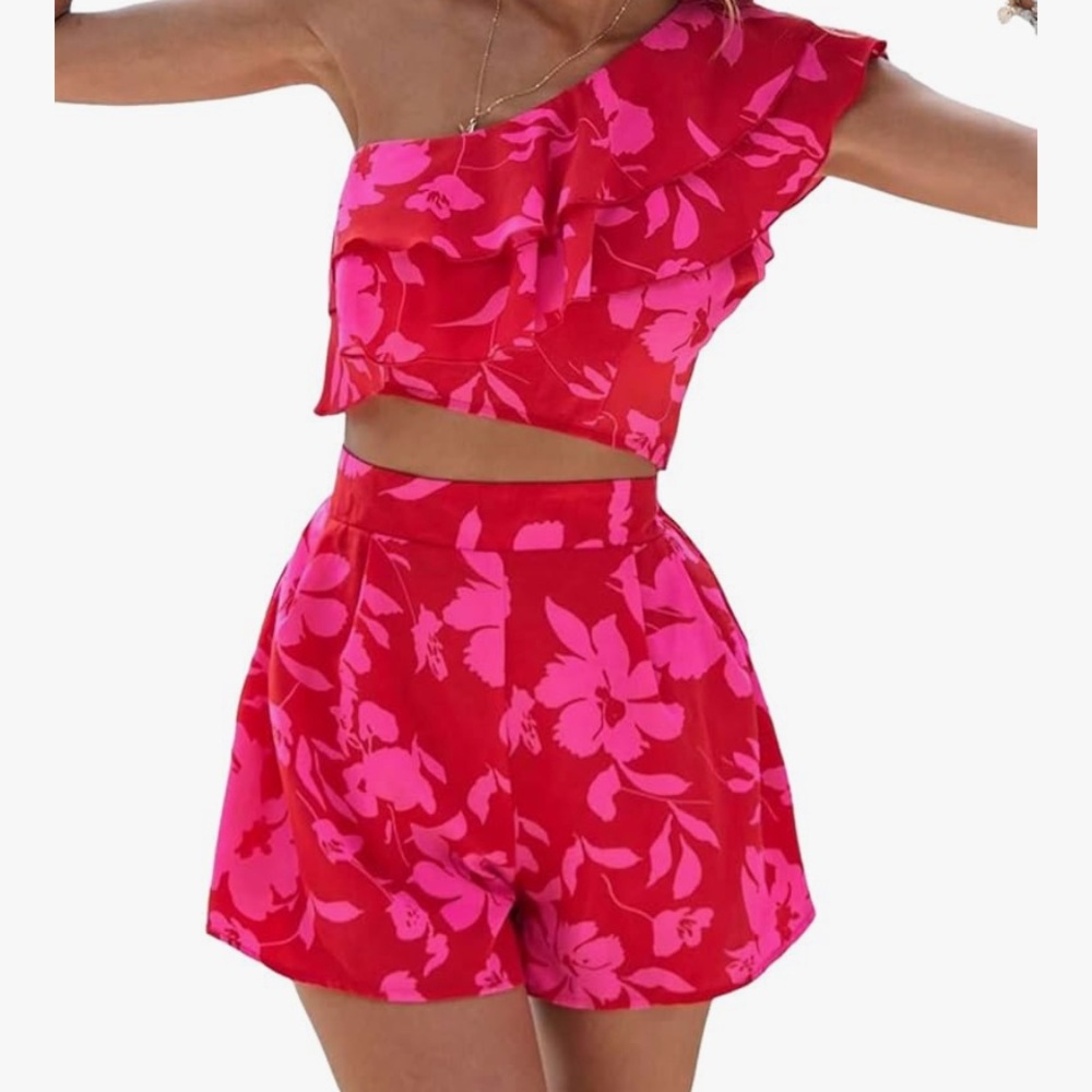Women’s Two Piece Summer shorts/one shoulder top set